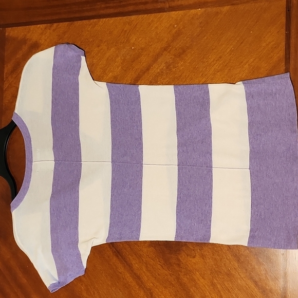 Ladies American Eagle t-shirt, size XS. - Picture 4 of 4